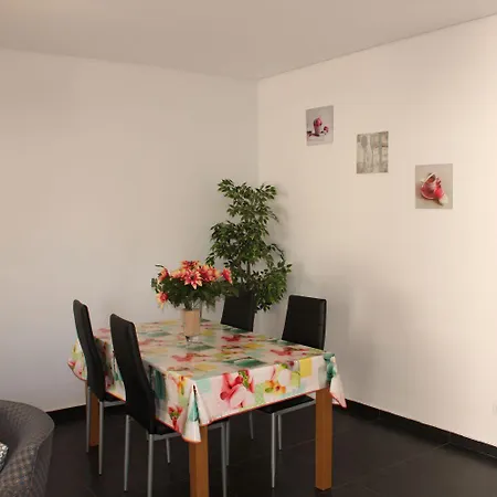 Apartment Pinheiro *